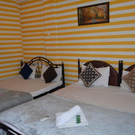 Esther Guest House กาลังกูติ ภายนอก รูปภาพ